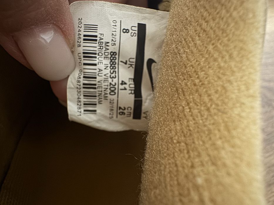 Продам кроссовки Nike, новые, 41 размер
