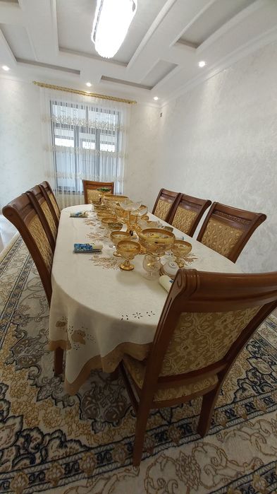 Стол,стул,идишлари билан.б/у