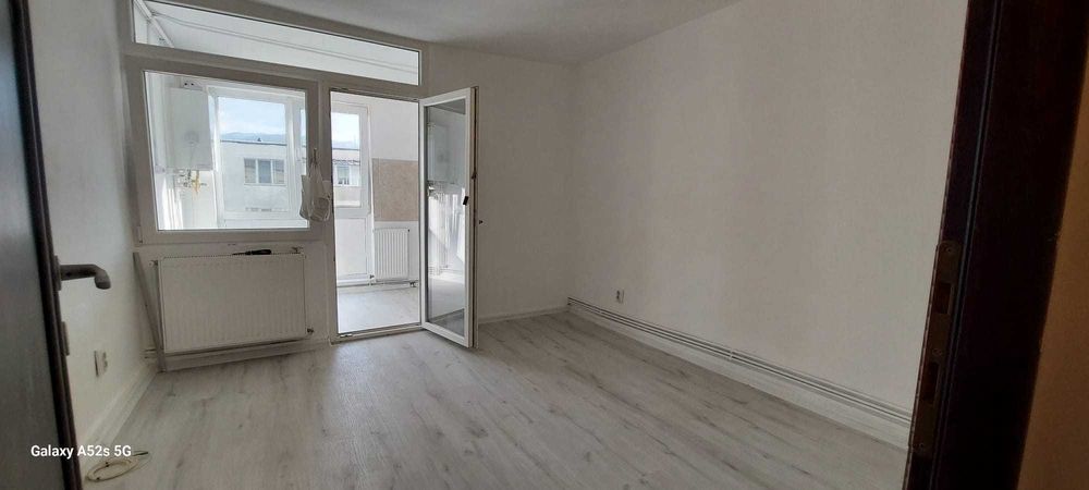 Garsoniera zona Tractorul