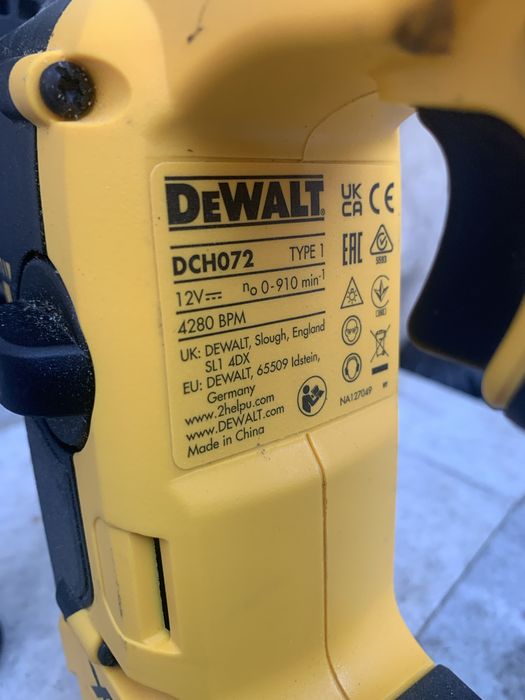 DeWALT DCH072/перфоратор/2024г/+батерия 5 ah.,/2024/