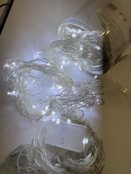 Гирлянда белаяяя