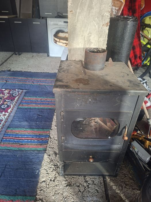 Продавам камина на дърва