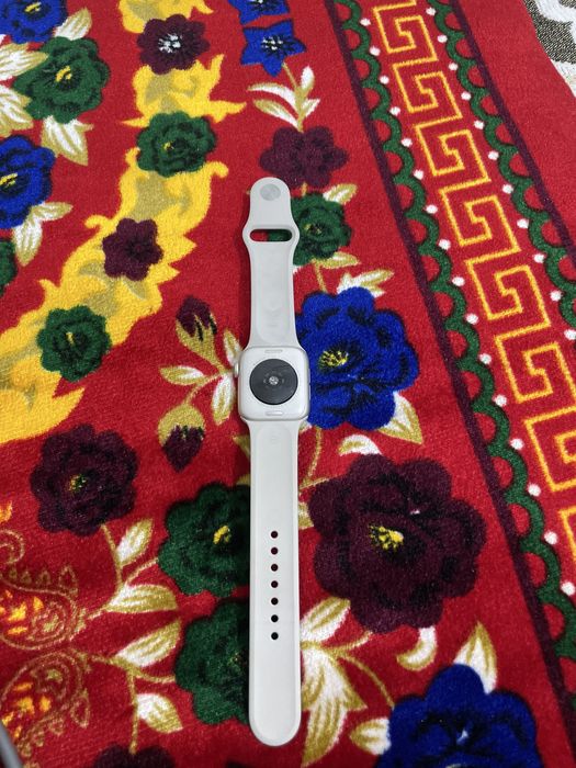 Apple Watch SE.