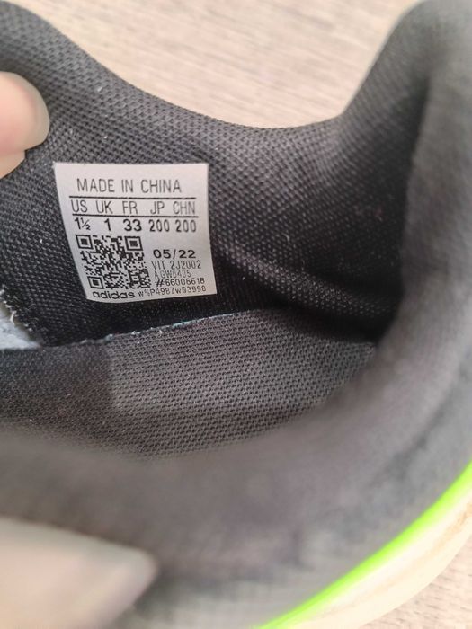 Оригинални детски маратонки adidas Hoops 3.0 CF