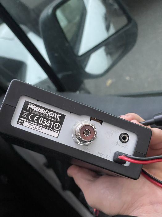 Vand statie cu antena president auto