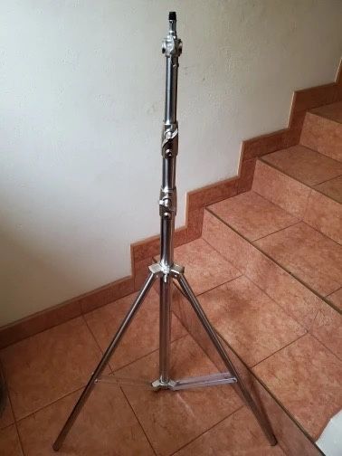 Проф. Стоманена стойка. 2.80м. фото стойка. Светкавица. софтбокс