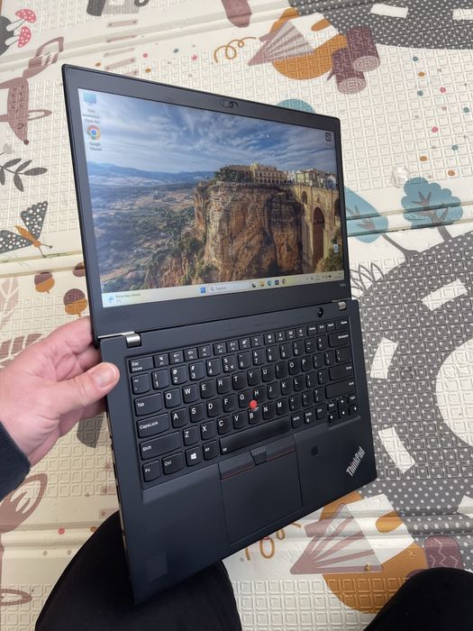 Продавам Lenovo ThinkPad T480S