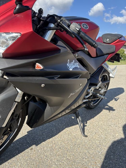 Vând Yamaha YZF R125
