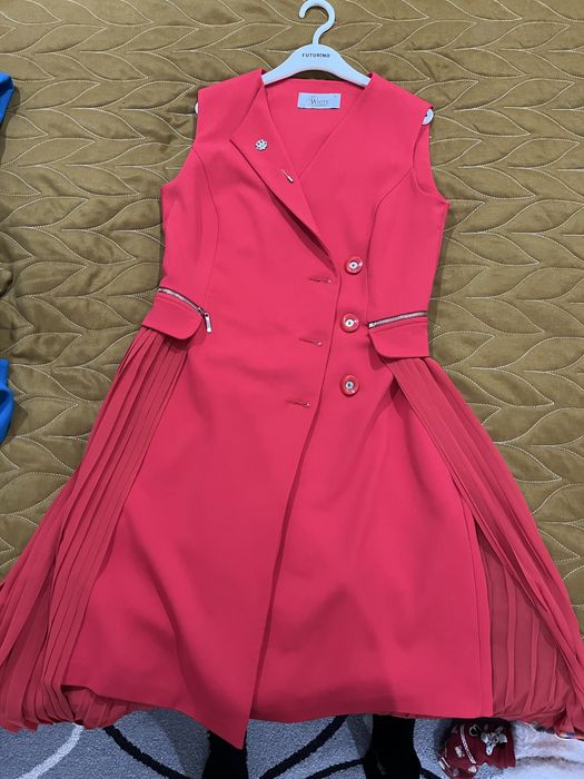 Срочно классное платье