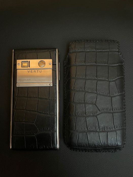 Vertu Aster Classic LIMITED EDITION цял за части