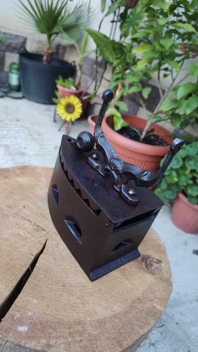 Fier de calcat vechi