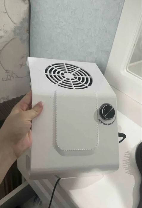 Маникюрный стол + инструменты