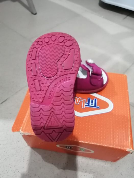 Продам ортопедические сандалии