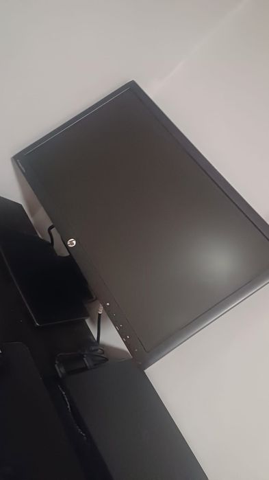 Vând PS 4 Complet mai multe detalii  la tel