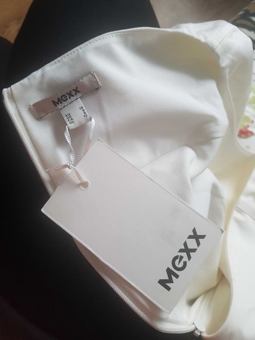 Красивое Новое платье