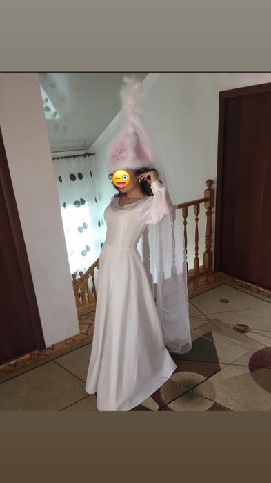 Платье белое