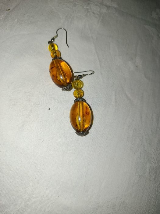 Cercei chihlimbar noi