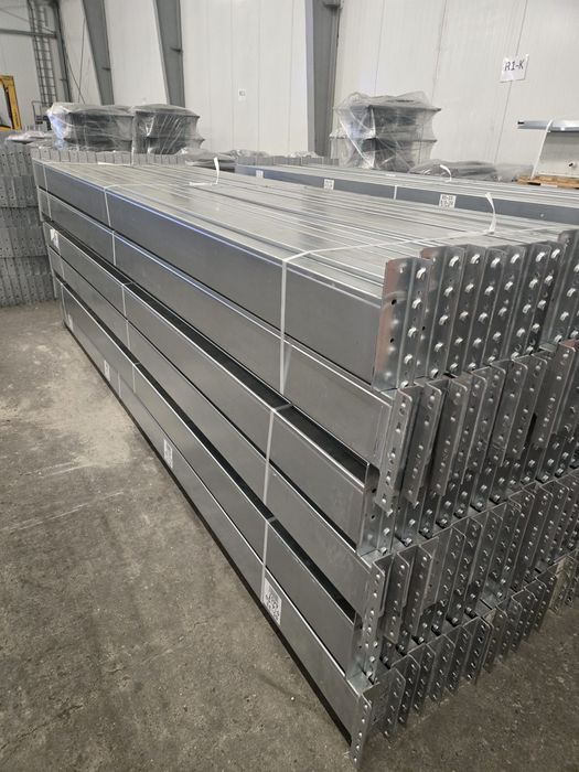 Rafturi metalice industriale zincate avem in stoc