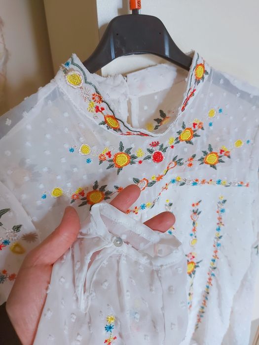 Блуза мотиви цветя