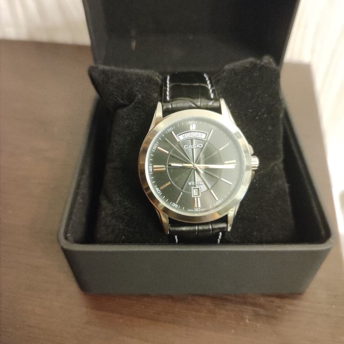Часы Casio новые