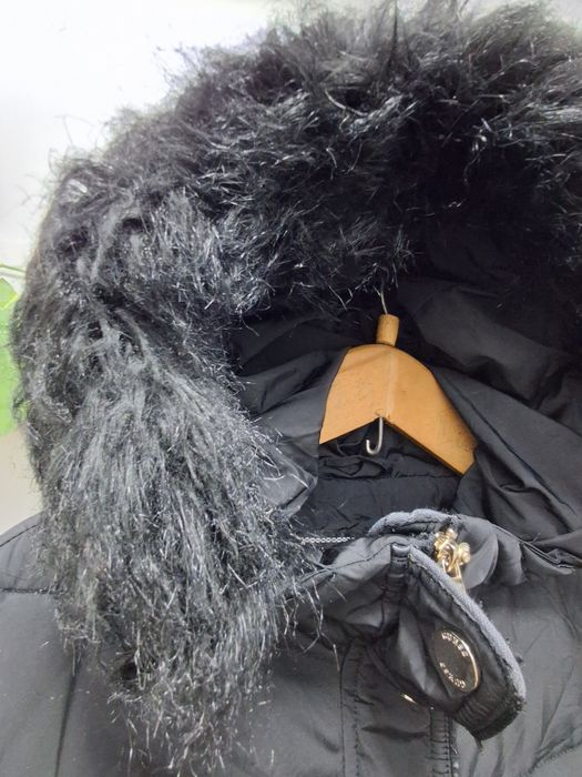 GUESS дамско зимно яке S размер