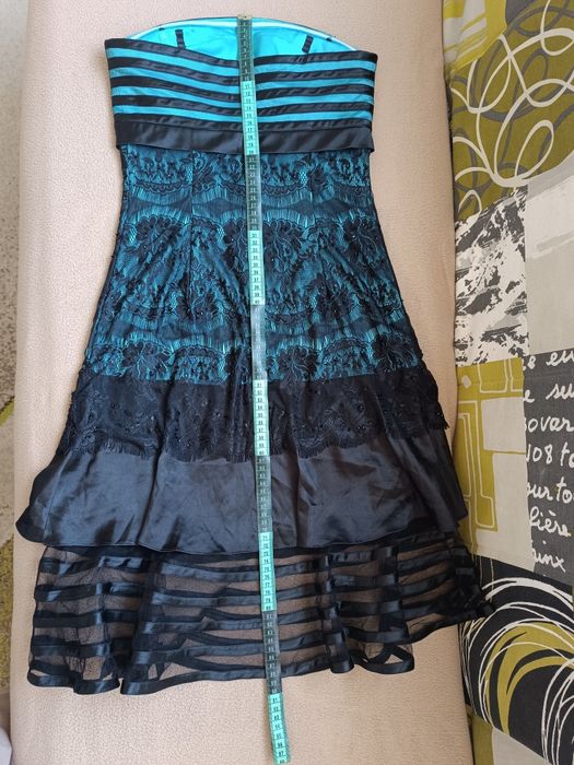 Тюркозена рокля с Черна дантела за парти