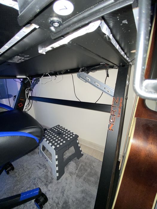 Гейминг бюро LINDHOLM с LED