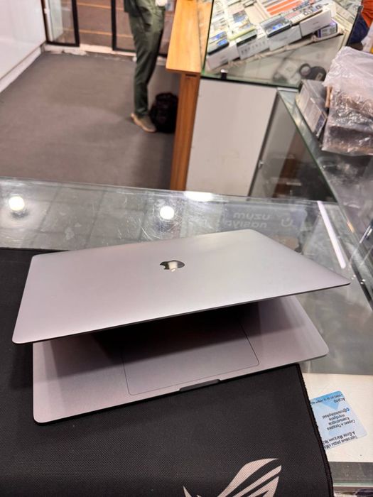 Apple Macbook Pro 2019 Intel Core i7 SSD 512GB ОЗУ 16GB Radeon 4GB 3K