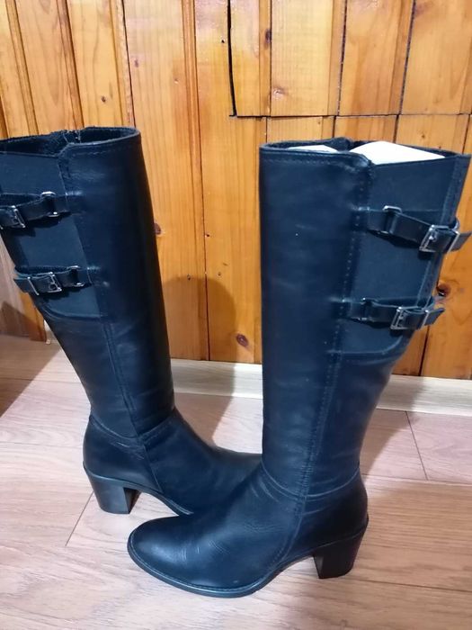 Черни дамски ботуши от естествена кожа