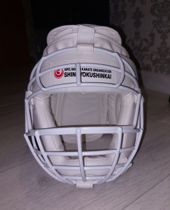 Шлем для каратэ, состояние нового