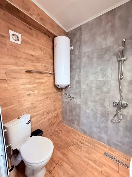 Дава се под наем Двустаен апартамент в Бургас, Славейков - 60 кв.м за 561 € - Снимка #4