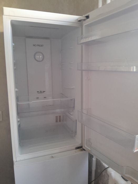 Продам Холодильник Haier