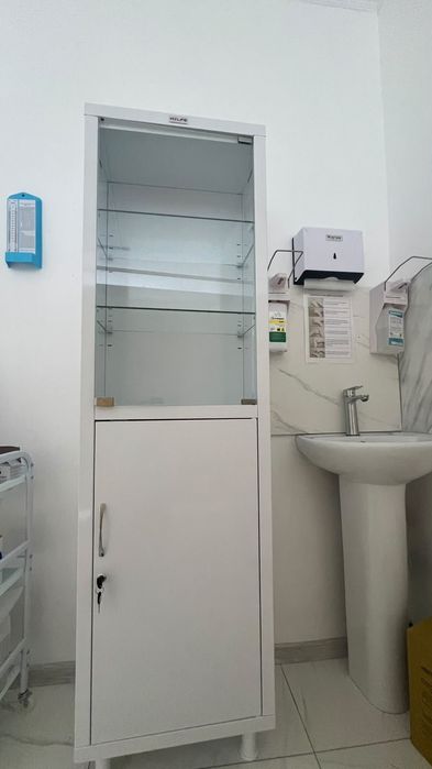 Медициналық шкаф