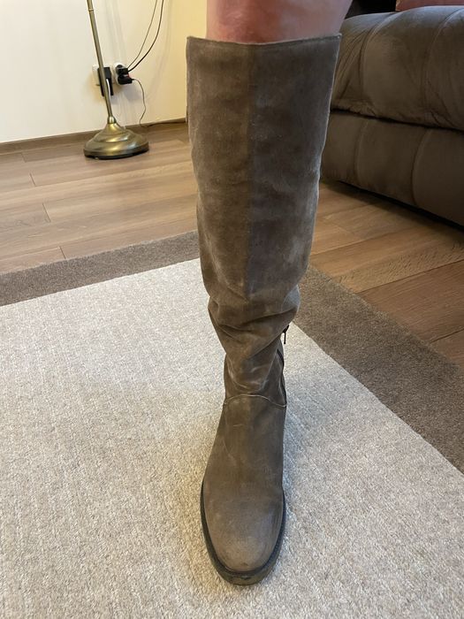 Cizme lungi piele intoarsa.