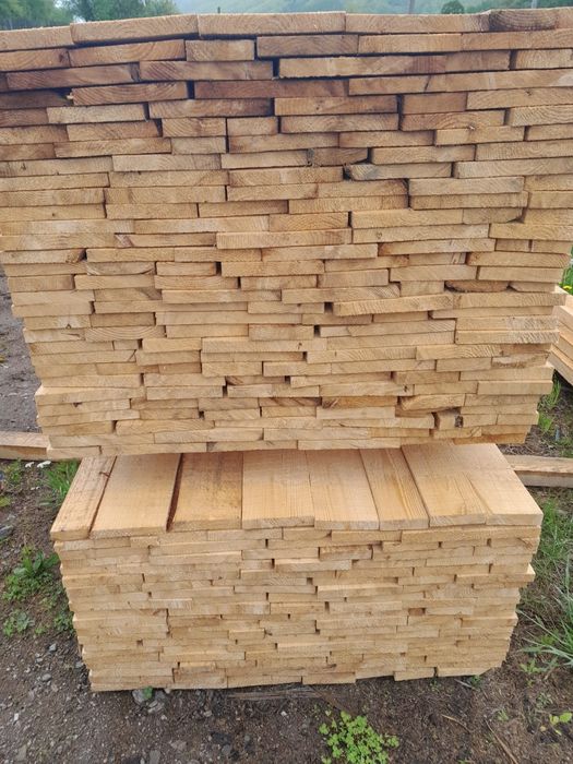 Vând cherestea rășinoase