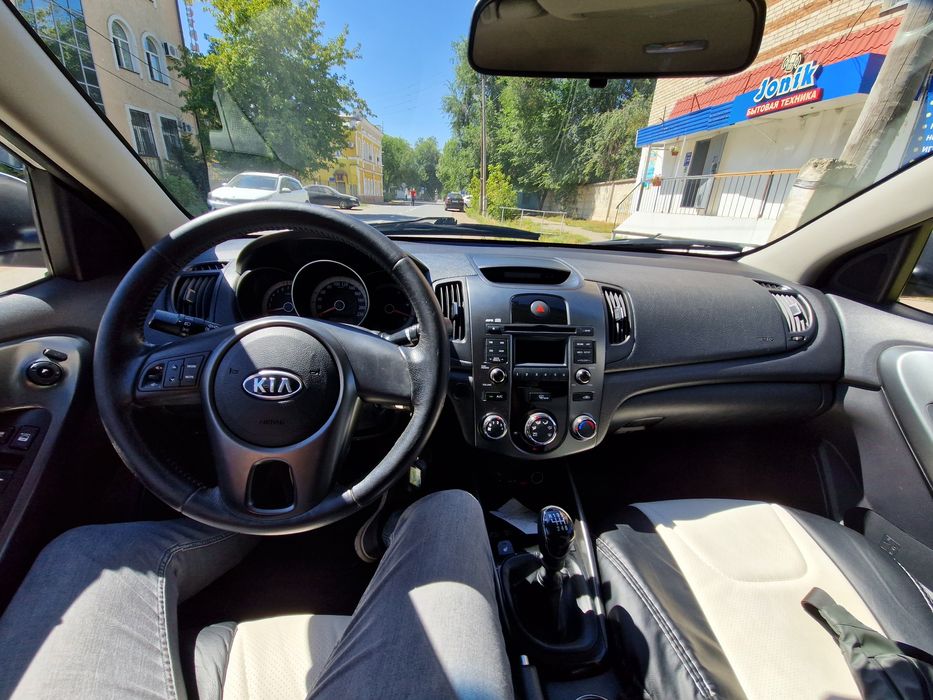 На запчасти  Kia cerato