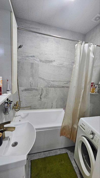 Крытыйдан 3 хонали элитный 110 M2 квартира сотилади