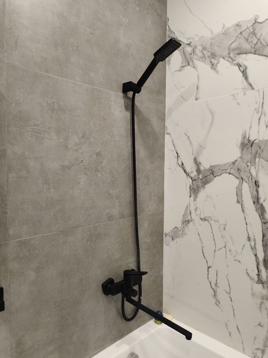 Сантехник Замена установка раковины ванны унитаза и многое другое.