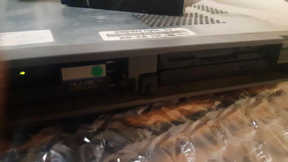 Сървър Compaq proliant DL360