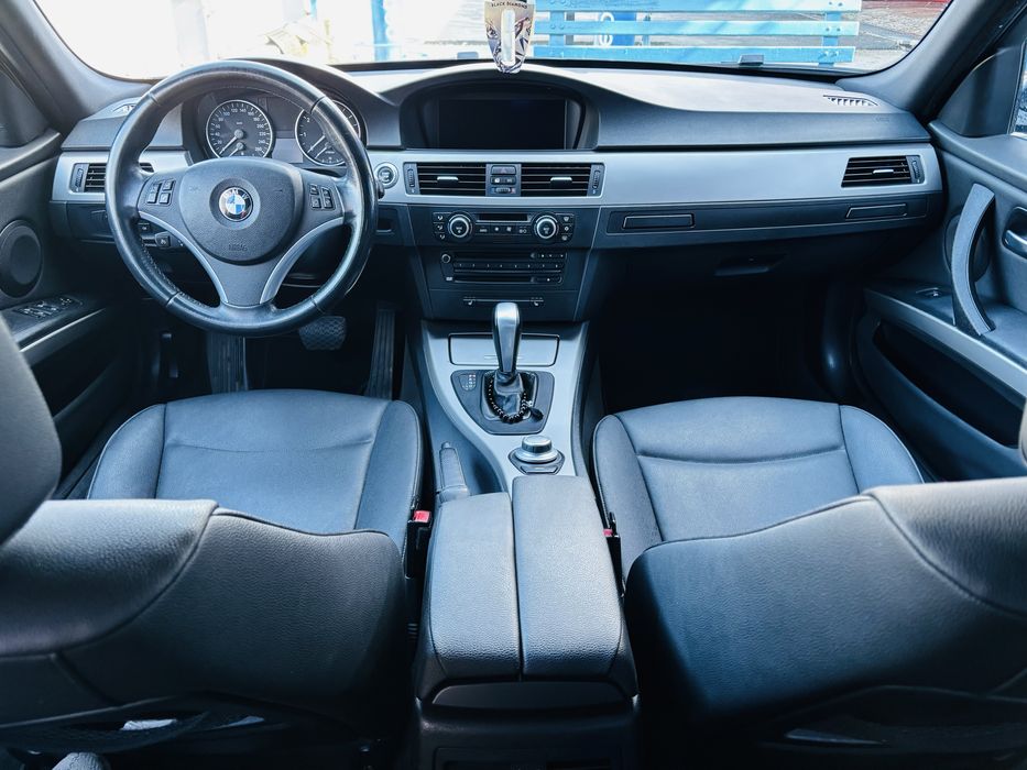 Vand BMW E90 320i (automat)