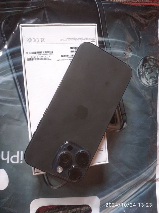 Iphone 16pro max Dubayski xotirasi 1 terabayt