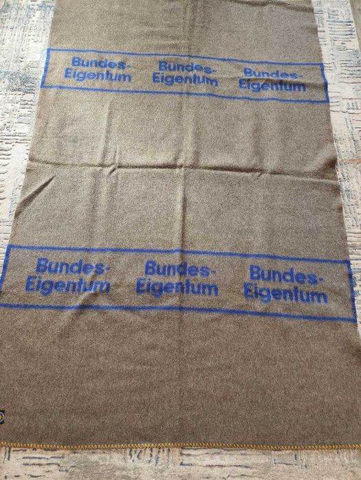 Пледы (200х130) и (100х150) натуральная шерсть (Германия)