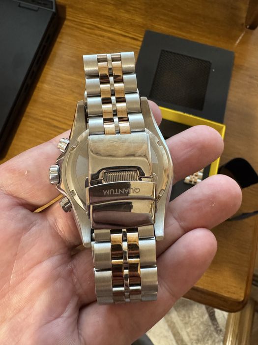 Продавам мъжки часовник Quantum