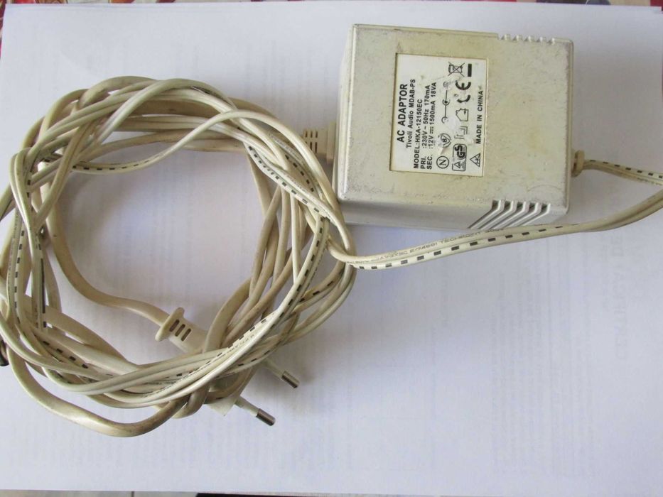 Alimentator reglabil 12v