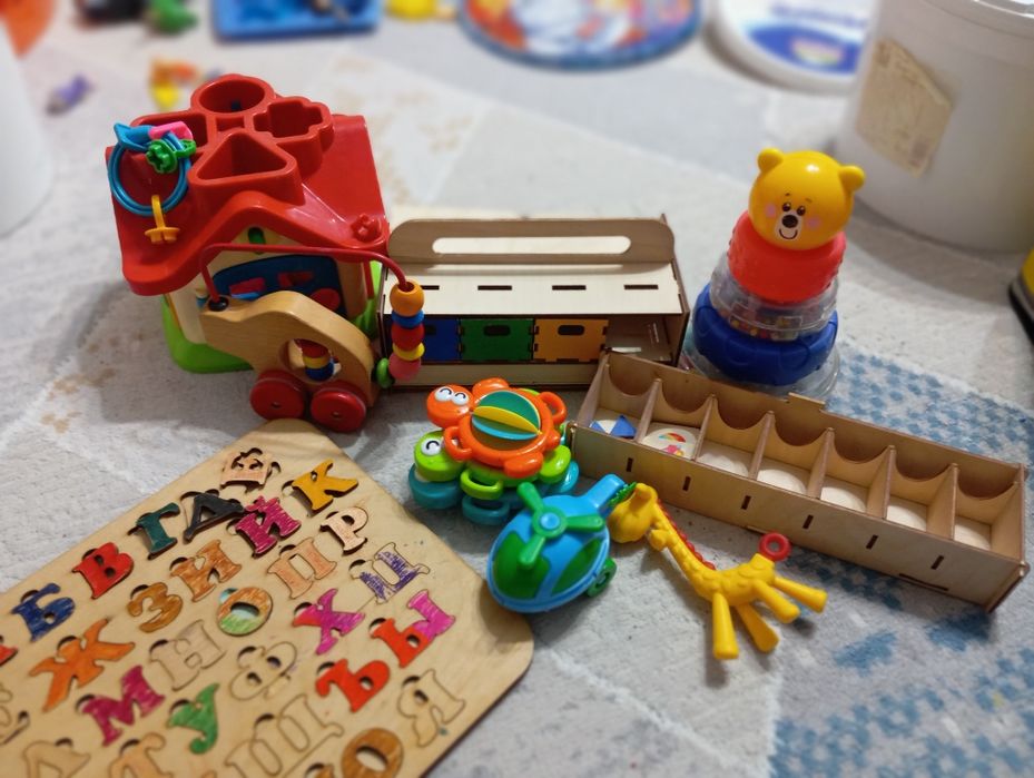 Продам игрушки детские