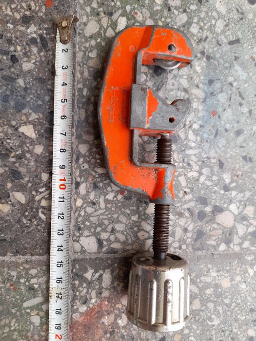 Дърводелски стяги,резач за тръби и лозарски ножици