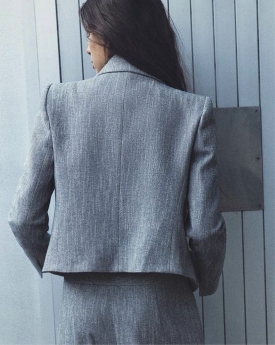 Blazer Zara cu eticheta