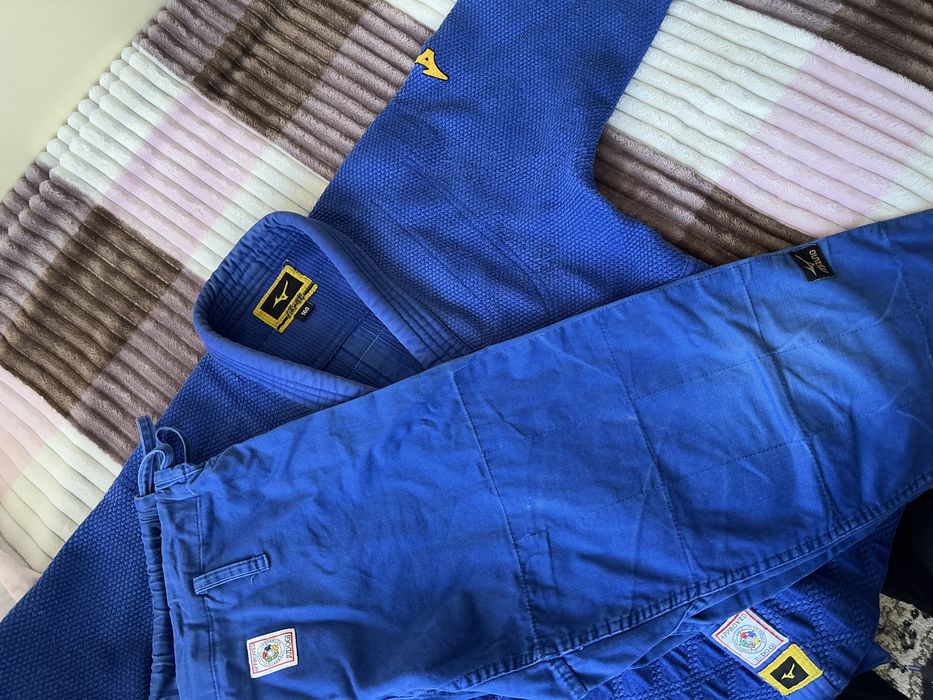 продам кимано срочно