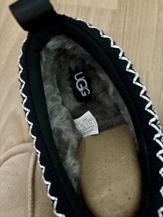 Ugg negru marimea 37