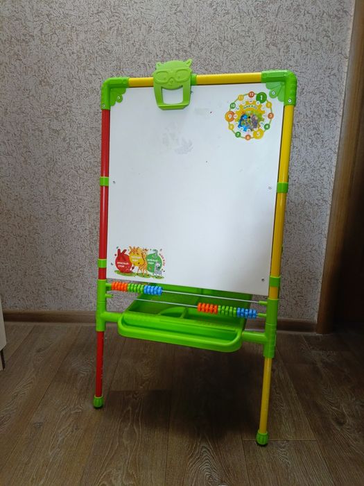 Продам мольберт для рисования